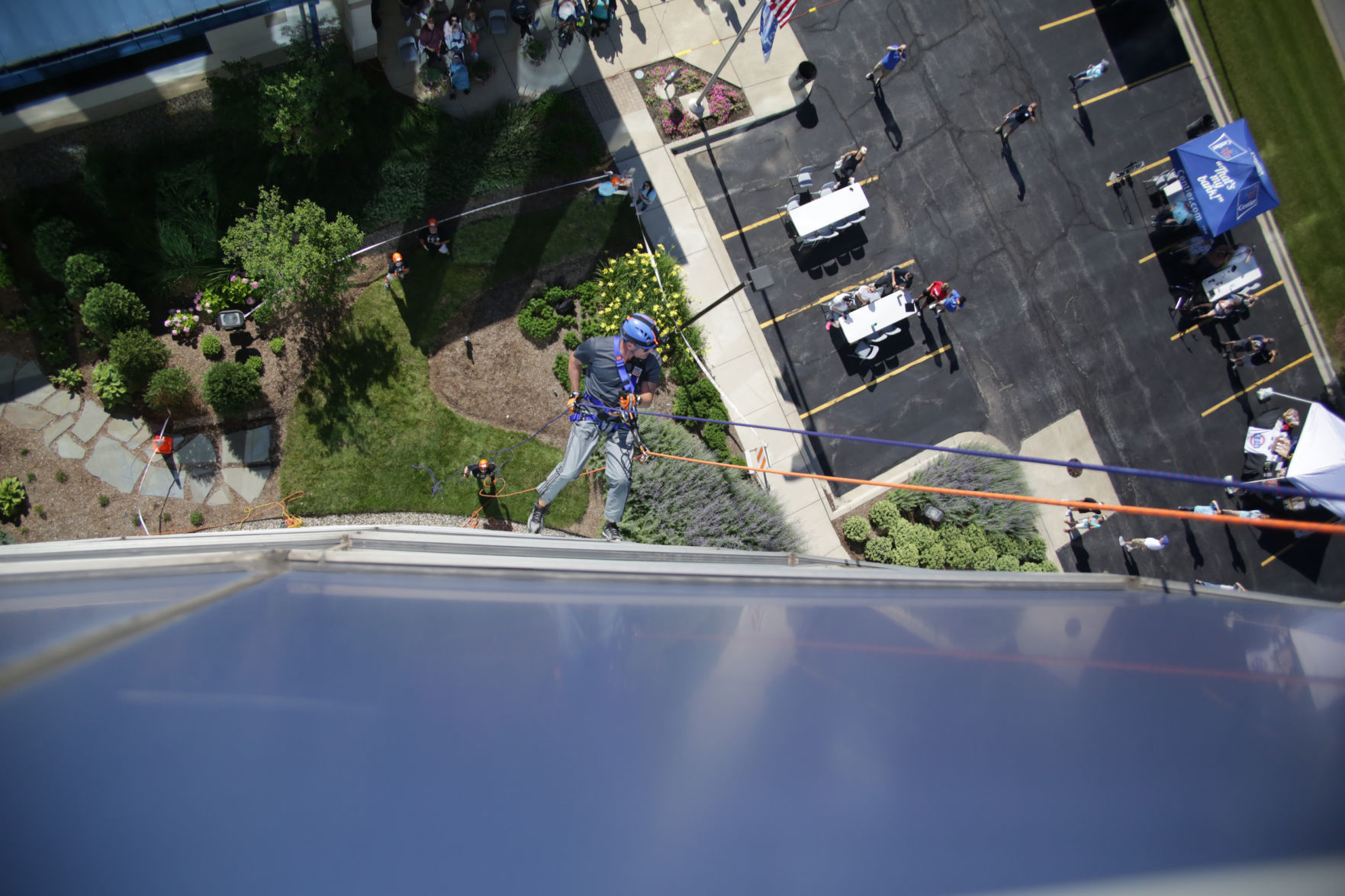 Lake Area United Way Rappelling
